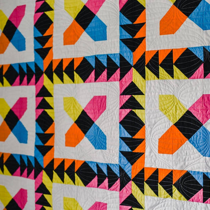 Crossed Paws Quilt Pattern